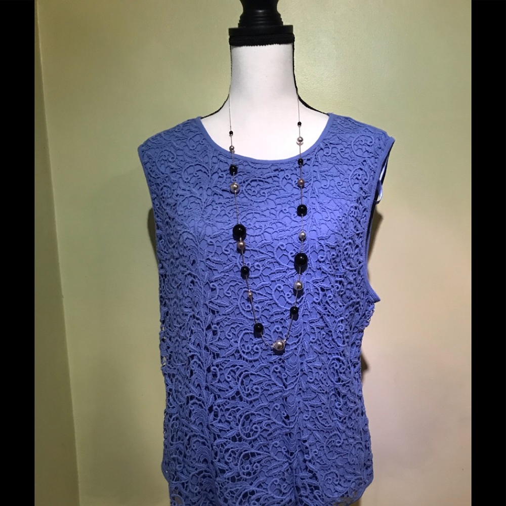 APT. 9 Sleeveless Lined Shell With Lace Overlay
